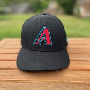 Arizona Diamondbacks fitted baseball hat. Size 7 3/4